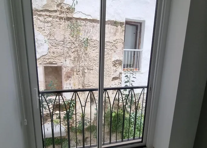Manana Maybe La Bodega טריפה